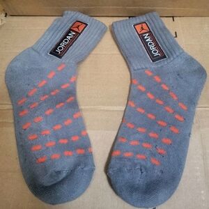 Jordan 12 Retro Cool Grey/Orange Quarter Socks Men Size 8-12